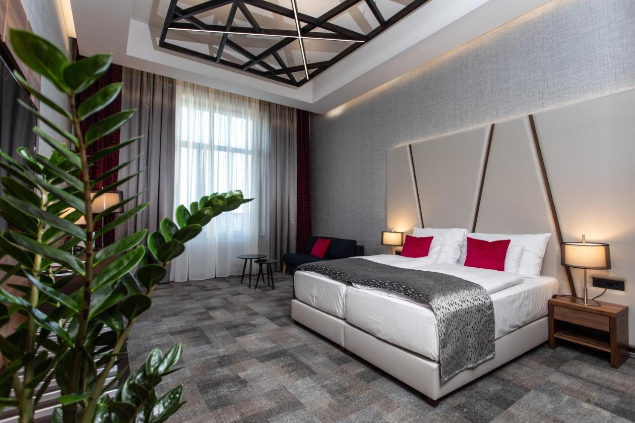 Artis Boutique Hotel Szombathely Buitenkant foto