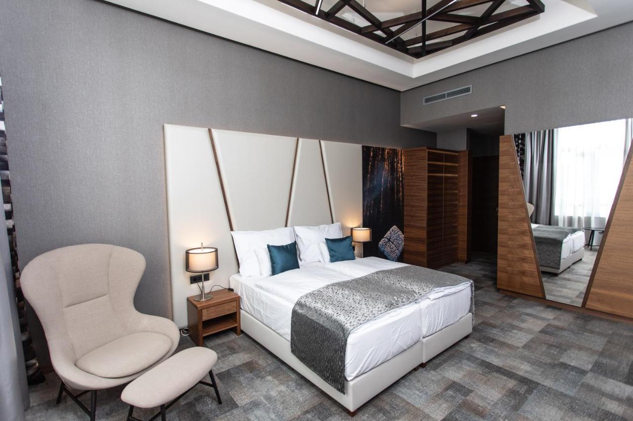 Artis Boutique Hotel Szombathely Buitenkant foto
