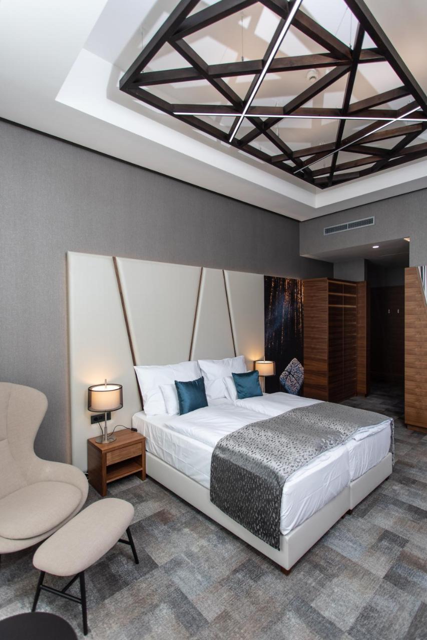 Artis Boutique Hotel Szombathely Buitenkant foto