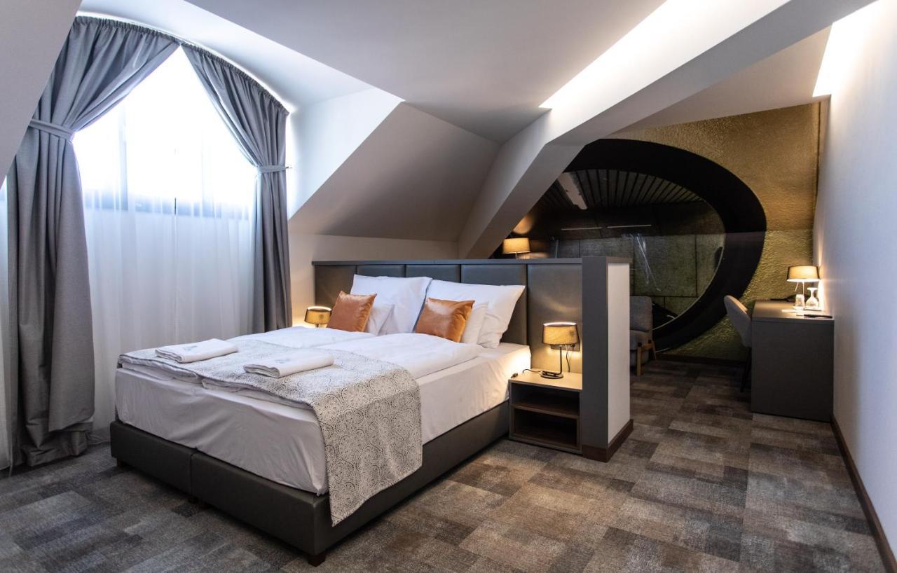 Artis Boutique Hotel Szombathely Buitenkant foto