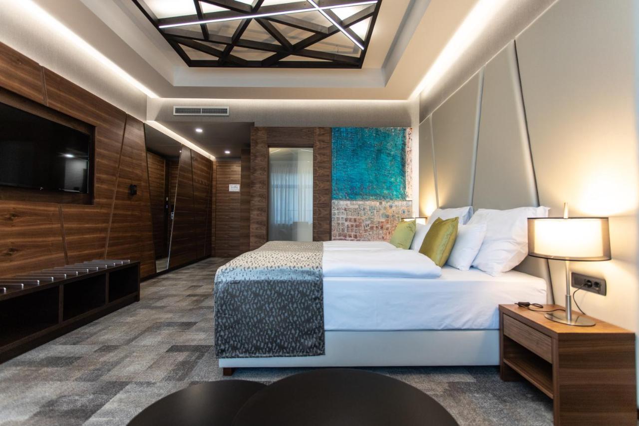 Artis Boutique Hotel Szombathely Buitenkant foto