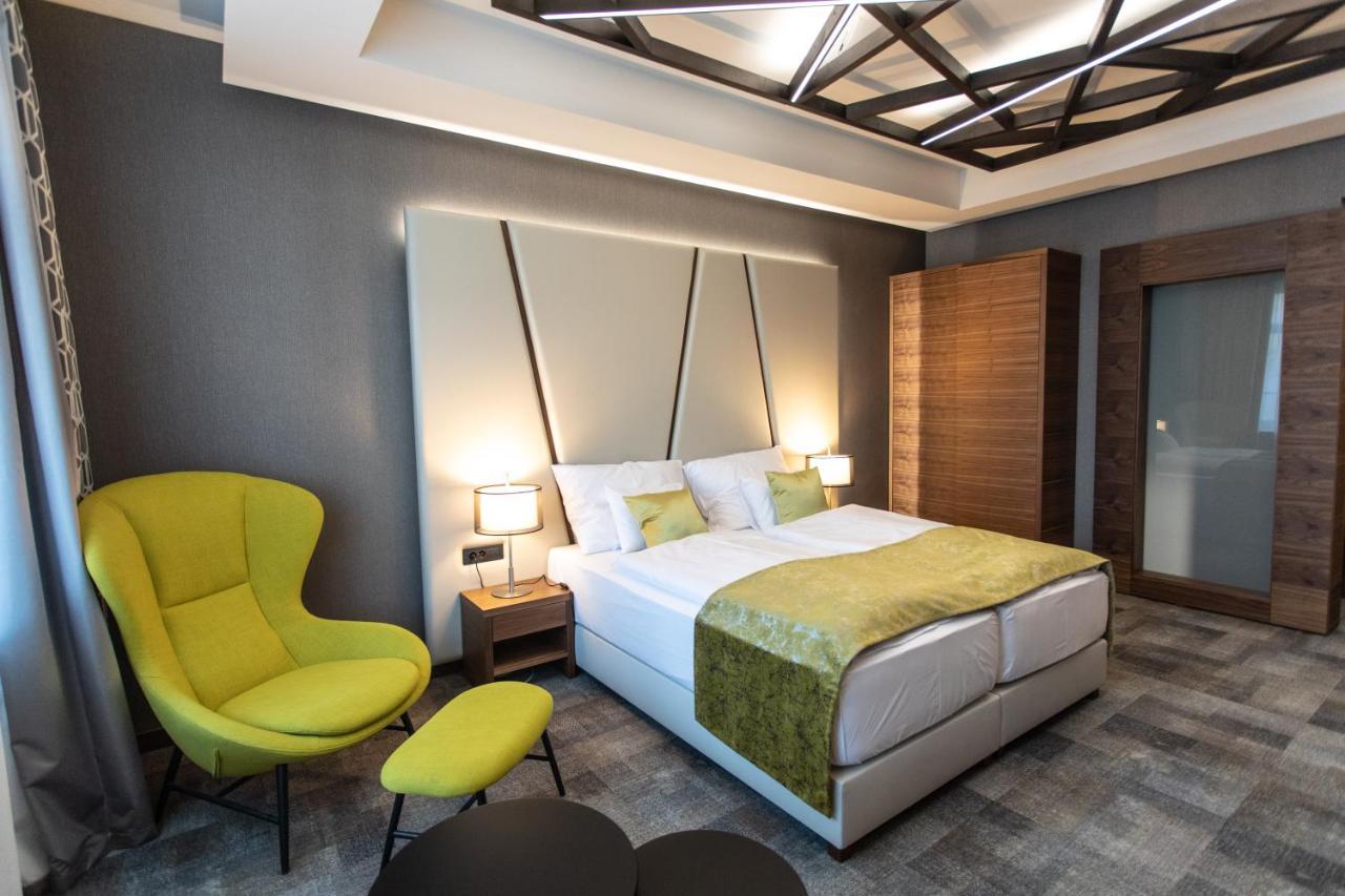 Artis Boutique Hotel Szombathely Buitenkant foto