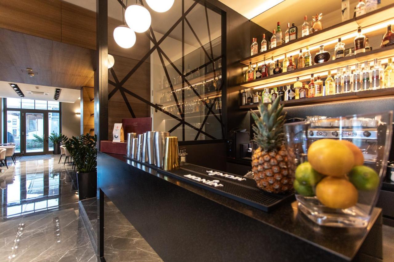 Artis Boutique Hotel Szombathely Buitenkant foto