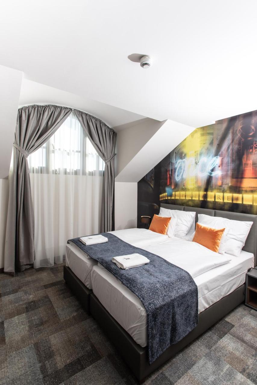 Artis Boutique Hotel Szombathely Buitenkant foto