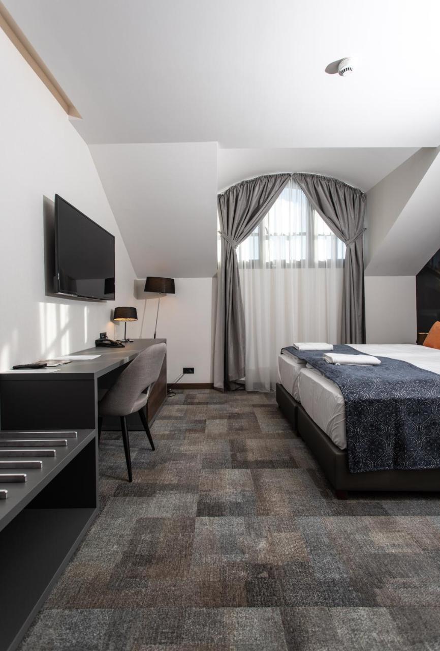 Artis Boutique Hotel Szombathely Buitenkant foto
