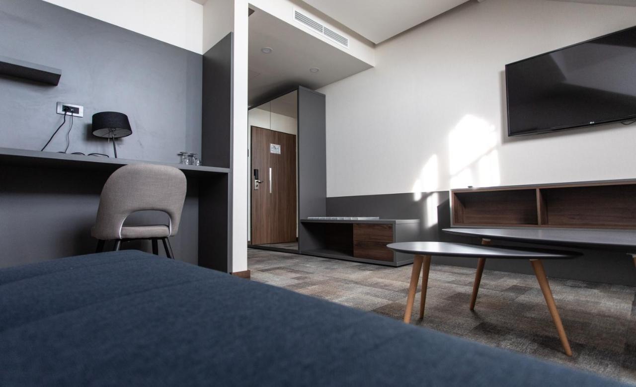 Artis Boutique Hotel Szombathely Buitenkant foto