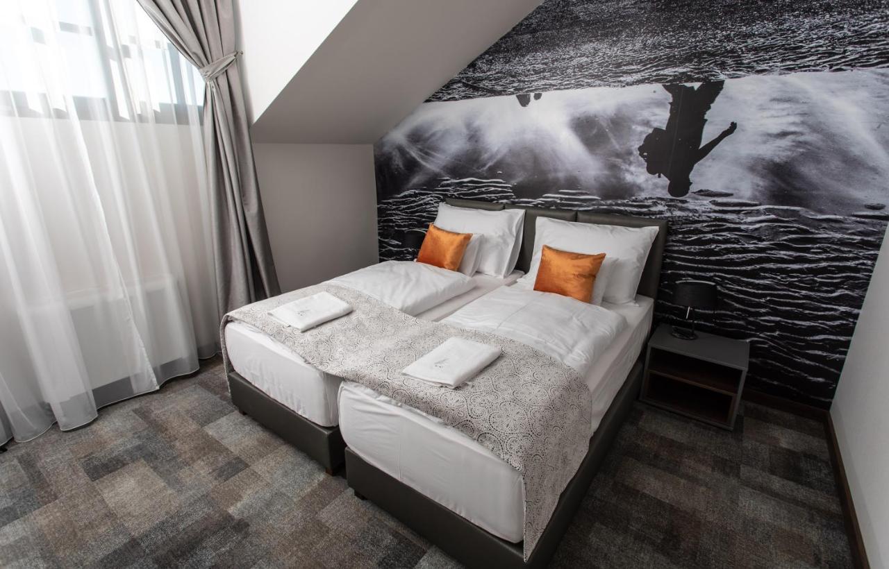 Artis Boutique Hotel Szombathely Buitenkant foto
