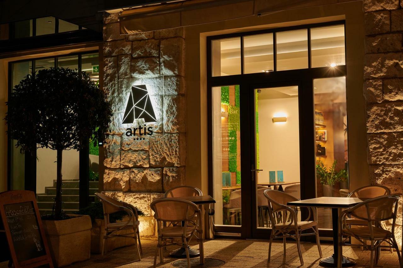 Artis Boutique Hotel Szombathely Buitenkant foto