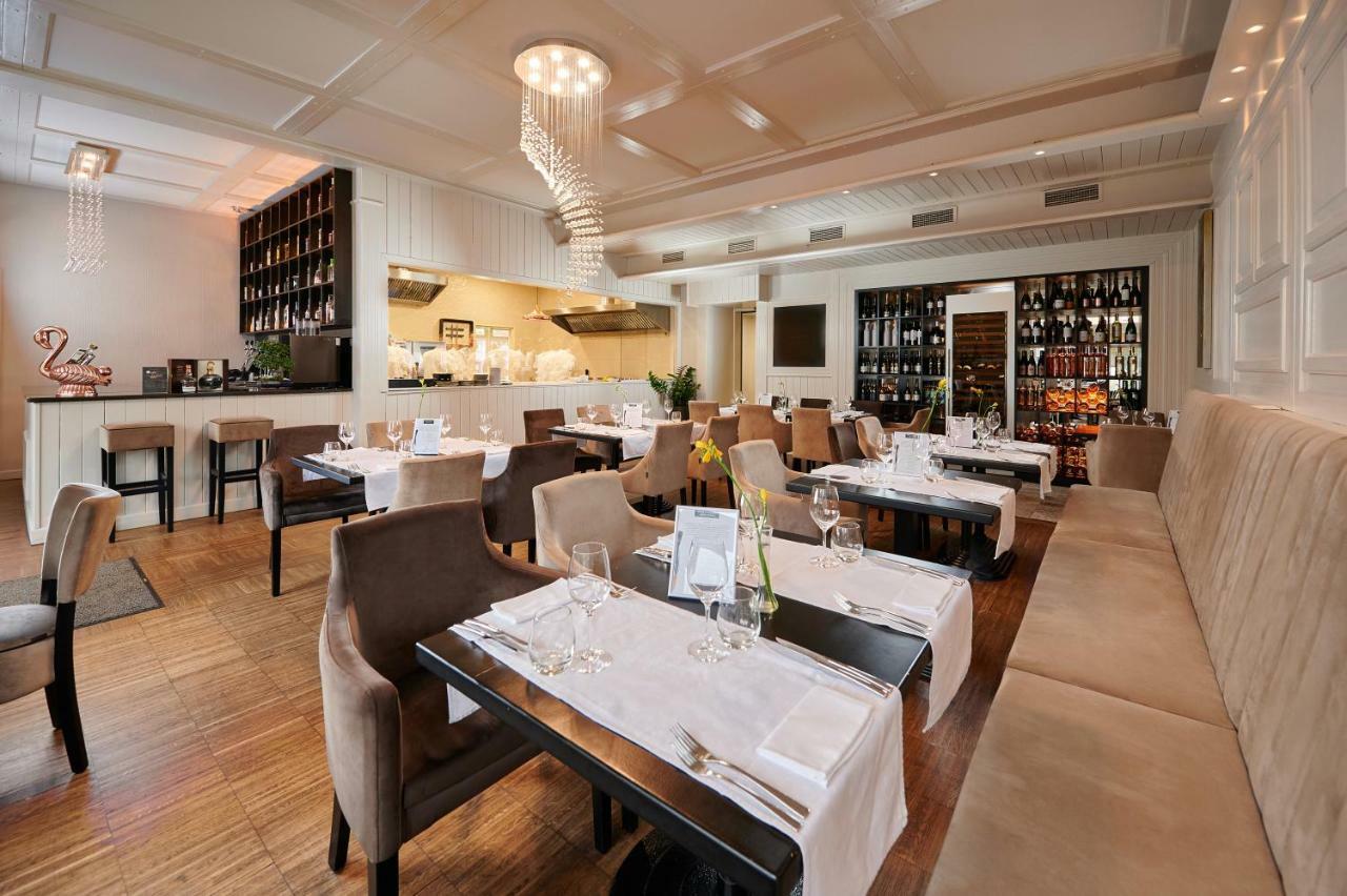 Artis Boutique Hotel Szombathely Buitenkant foto