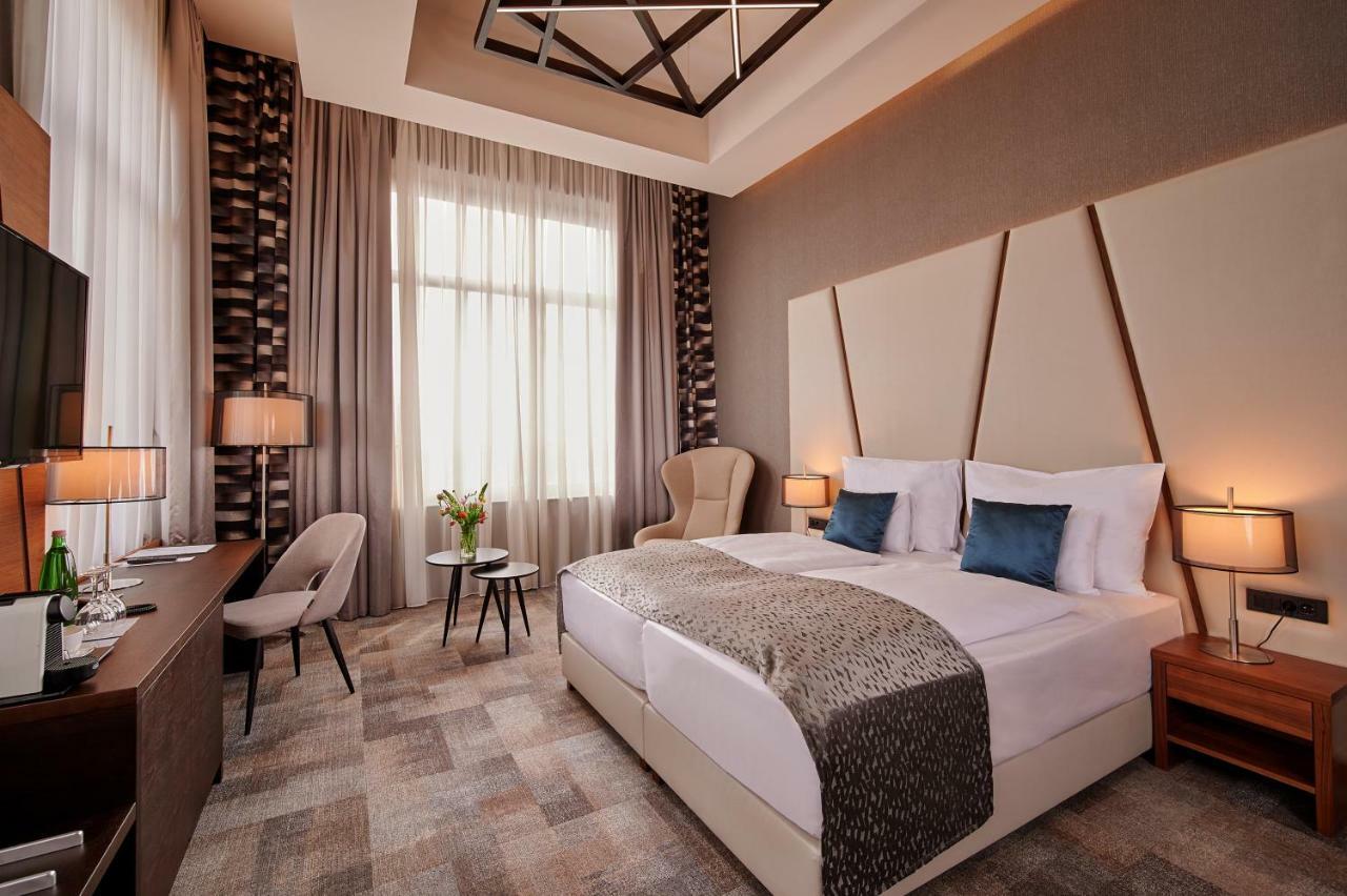 Artis Boutique Hotel Szombathely Buitenkant foto